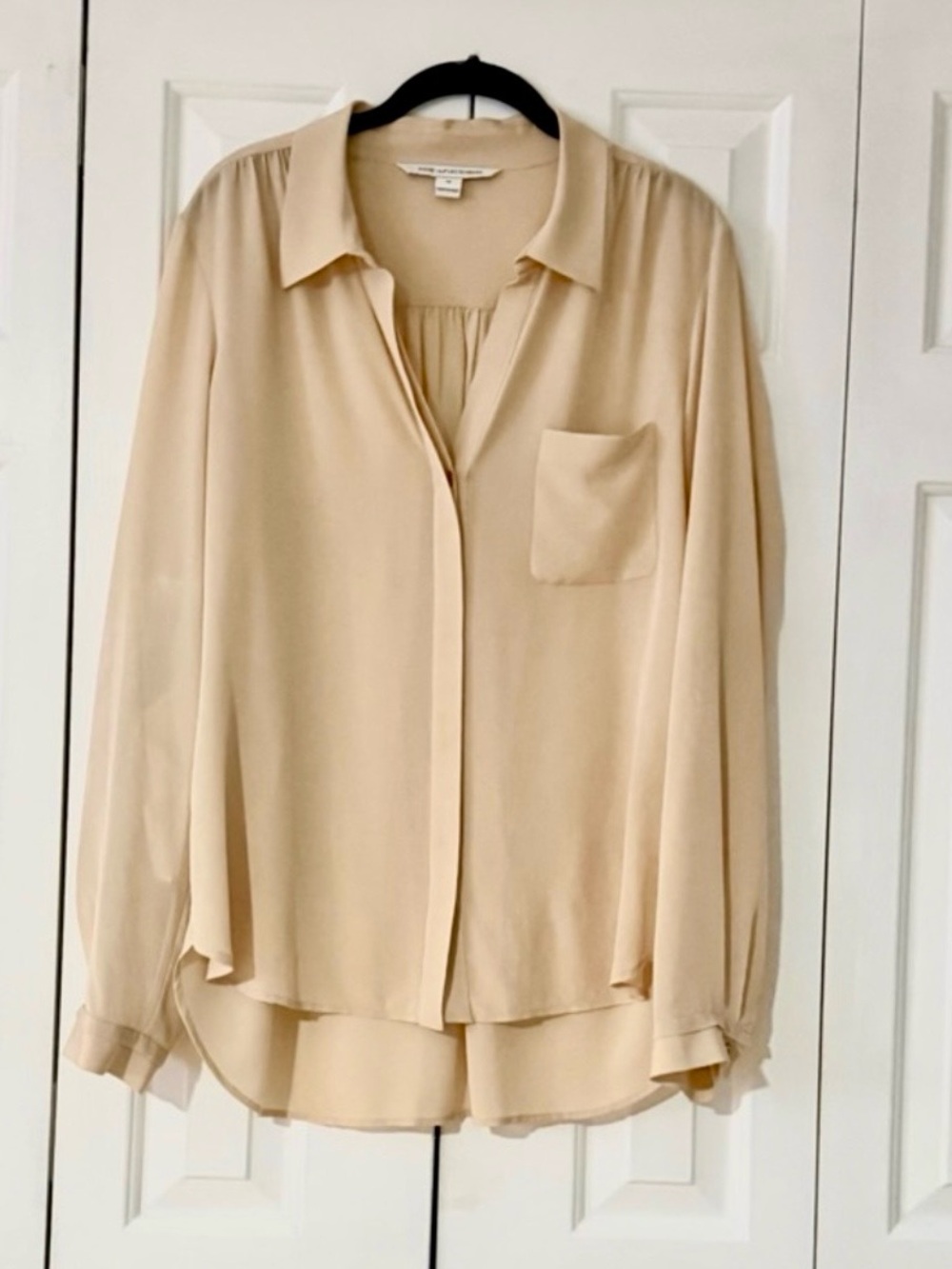 Diane Von Furstenberg Silk Blouse Flowy Button Down Workwear Luxe Top - Size 14